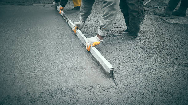 Best Commercial Concrete Contractor  in Fox Point, WI